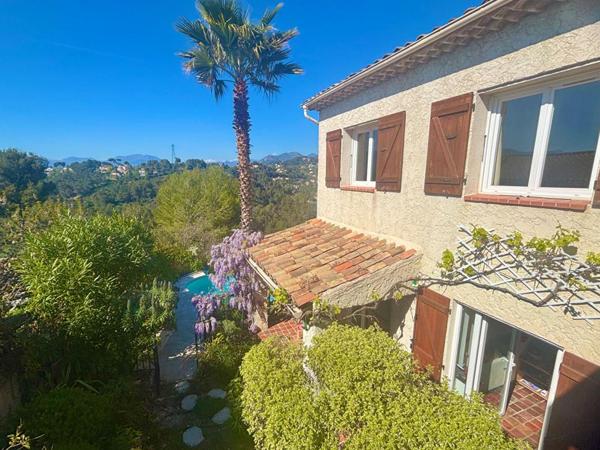Villa rénovée Nice St Pancrace 7 pièces 216 m2 avec piscine