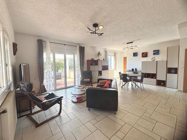Villa rénovée Nice St Pancrace 7 pièces 216 m2 avec piscine