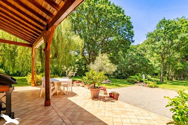 Maison à vendre 367 000 € La Chevrolière 5 p 100 m² DPE D