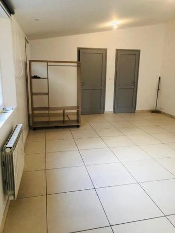 Location                                                      Appartement
                        
                     2 pièces                      44 m2                     à Saint-Quentin