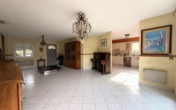 Maison à vendre    6 pièces •  Haute-Goulaine