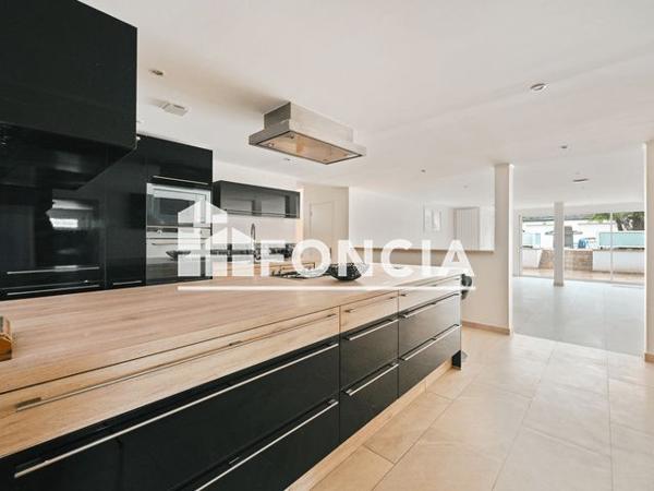 À vendre Maison 14 pièces 450 m² - Vaujours 93410