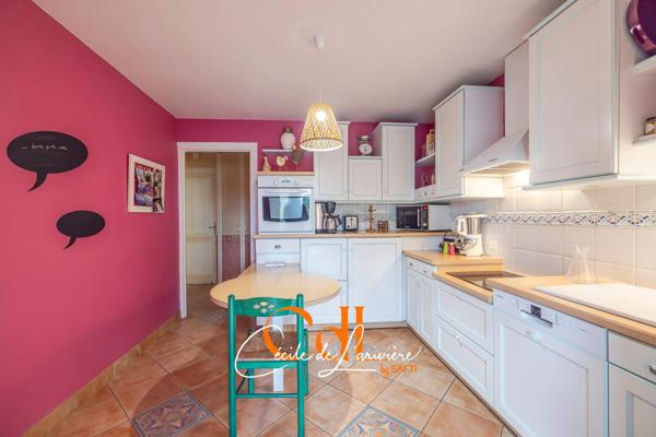 Belle maison familiale lumineuse, au calme et proche du centre. Nouveauté !