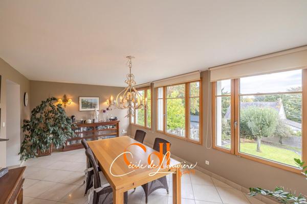 Belle maison familiale lumineuse, au calme et proche du centre. Nouveauté !