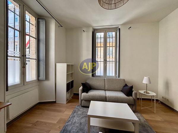 Appartement à louer Bordeaux : 1 pièces, 30m² avec 0 chambre(s) à 800€ - AJP Immobilier Bordeaux Saint-Augustin