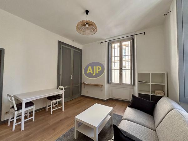 Appartement à louer Bordeaux : 1 pièces, 30m² avec 0 chambre(s) à 800€ - AJP Immobilier Bordeaux Saint-Augustin