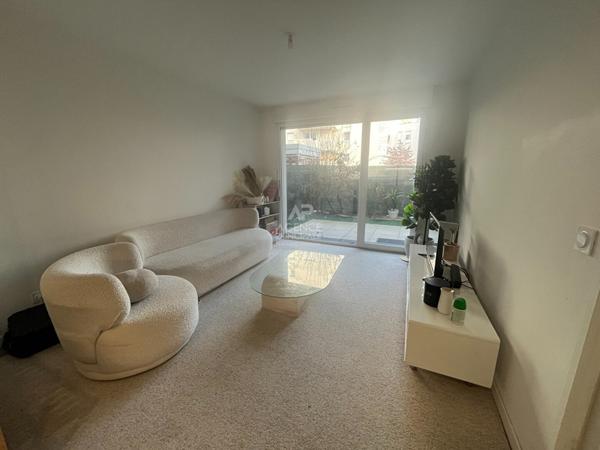 Appartement 2 pièces à vendre à Cergy €155 000 ** - Référence 2270