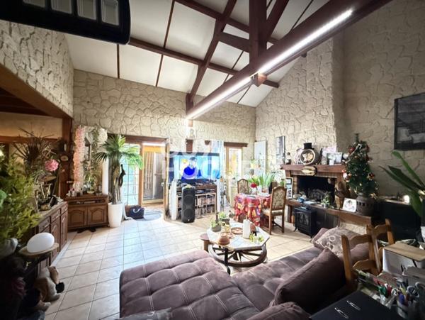 MAISON À VENDRE DE 5 PIÈCES DE 120,00 M²