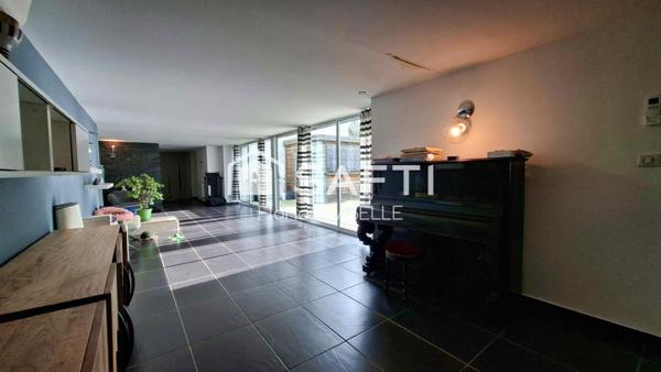 Splendide mas moderne de 320 m²