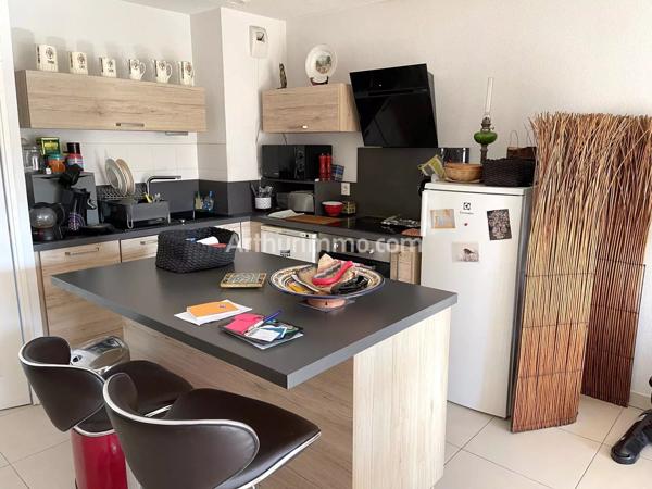 Vente                                                      Appartement
                        
                     3 pièces                      63 m2                     à Cogolin