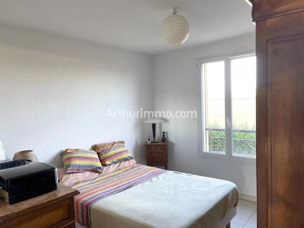 Vente                                                      Appartement
                        
                     3 pièces                      63 m2                     à Cogolin