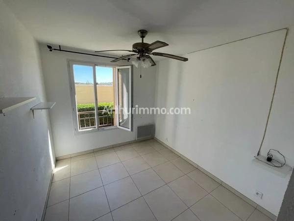 Vente                                                      Appartement
                        
                     3 pièces                      63 m2                     à Cogolin
