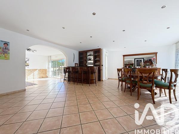 Maison à vendre 5 pièces 197 m² Saint-Victoret