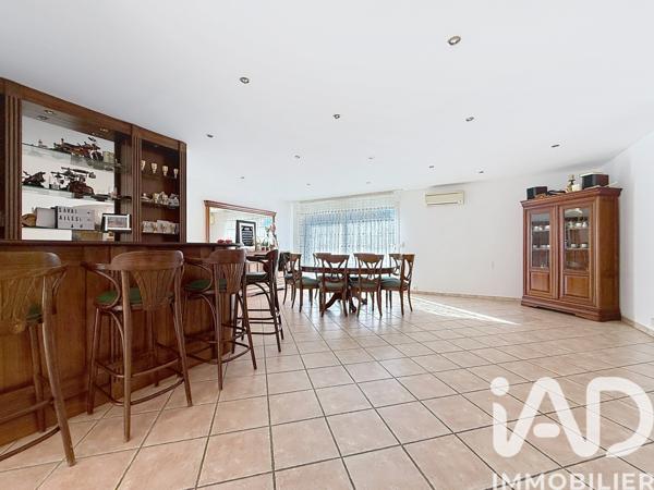 Maison à vendre 5 pièces 197 m² Saint-Victoret