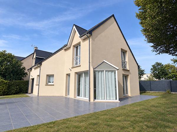 Maison familiale 5 chambres Quartier Ferrier Laval