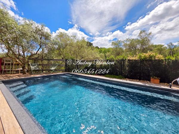 Villeneuve , Maison de charme, 156 m²  avec vue panoramique et piscine sur 1000 m² plantés d'oliviers