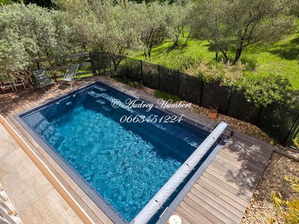 Villeneuve , Maison de charme, 156 m²  avec vue panoramique et piscine sur 1000 m² plantés d'oliviers