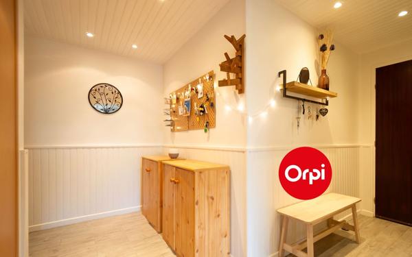 Appartement à vendre    5 pièces • 103,80 m2 Saint-Priest