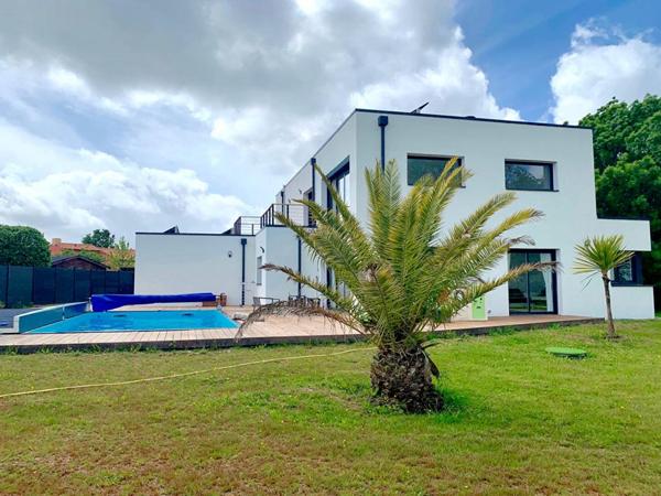 MAISON A VENDRE - 44150 ANCENIS-SAINT- GEREON - 6 pièces 173 m²