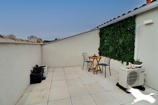 Appartement à louer 1 570 € CC Marseille 3 p 67 m² DPE C