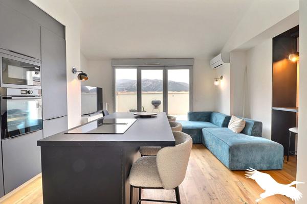 Appartement à louer 1 570 € CC Marseille 3 p 67 m² DPE C