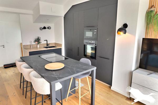 Appartement à louer 1 570 € CC Marseille 3 p 67 m² DPE C