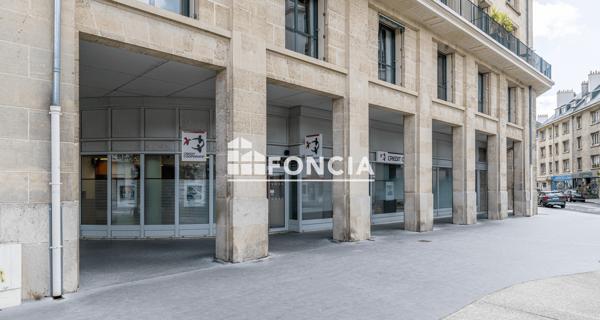 À vendre Local commercial 1121 m² - Caen 14000