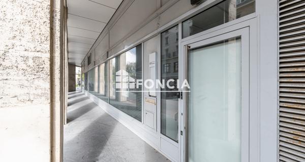 À vendre Local commercial 1121 m² - Caen 14000
