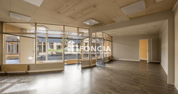 À vendre Local commercial 1121 m² - Caen 14000