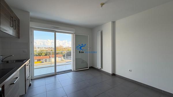 EXCLUSIVITE LA ROCHELLE APPARTEMENT T2 + BALCON + ASCENSEUR  La rochelle