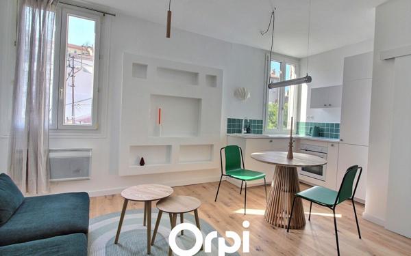 Appartement à vendre    2 pièces •  Marseille 7