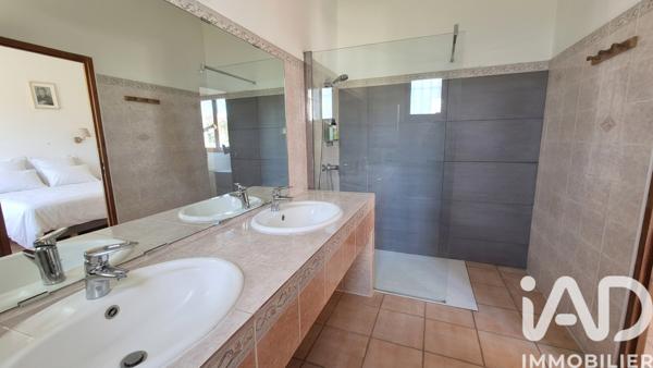 Maison à vendre 7 pièces 200 m² Éguilles