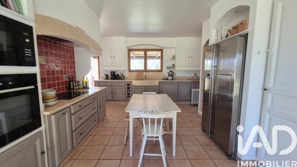 Maison à vendre 7 pièces 200 m² Éguilles