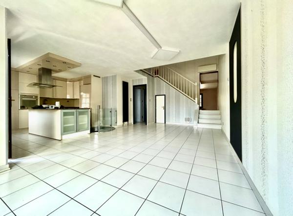 Maison 5 pièce(s) 4 chambre(s) 150 m²