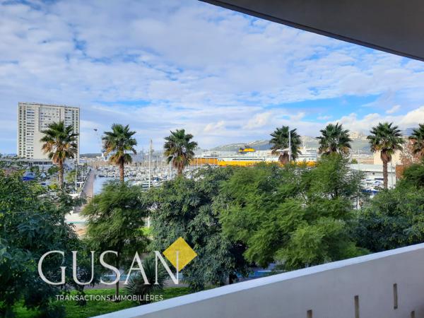 À Toulon, appartement VUE MER de 75m² avec 4 pièces en location Toulon (83000)