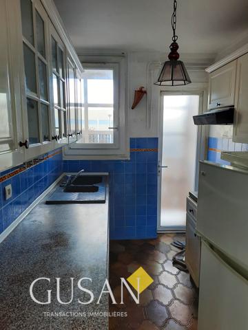À Toulon, appartement VUE MER de 75m² avec 4 pièces en location Toulon (83000)