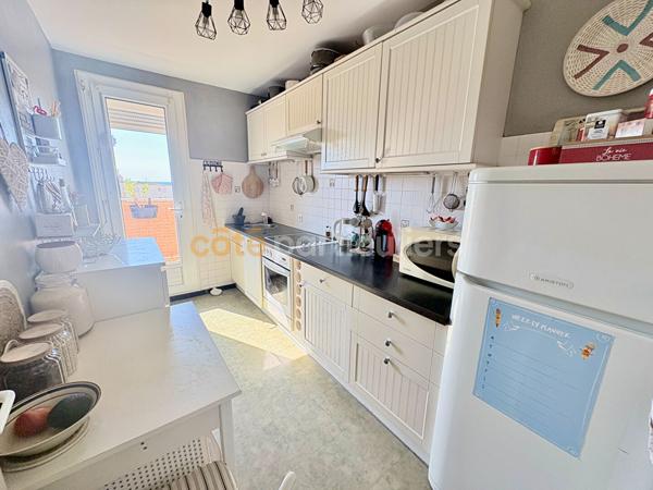 Vente
                Appartement63 m² - 3 Pièces -
                    NARBONNE (11100)