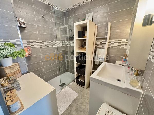 Vente
                Appartement63 m² - 3 Pièces -
                    NARBONNE (11100)