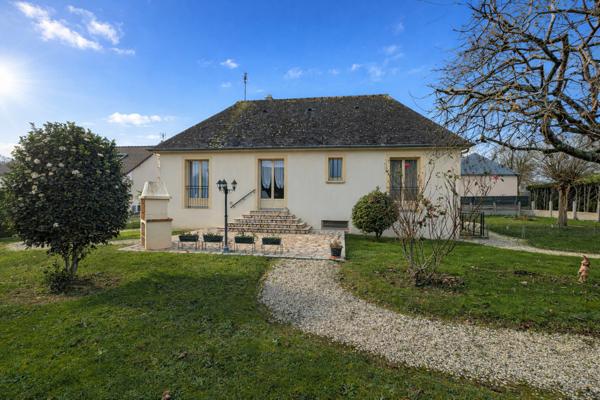 ACHAT-VENTE BONCHAMP LES LAVAL - Pavillon type 5