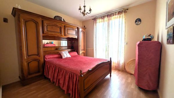 ACHAT-VENTE BONCHAMP LES LAVAL - Pavillon type 5