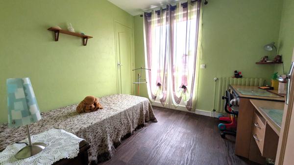 ACHAT-VENTE BONCHAMP LES LAVAL - Pavillon type 5