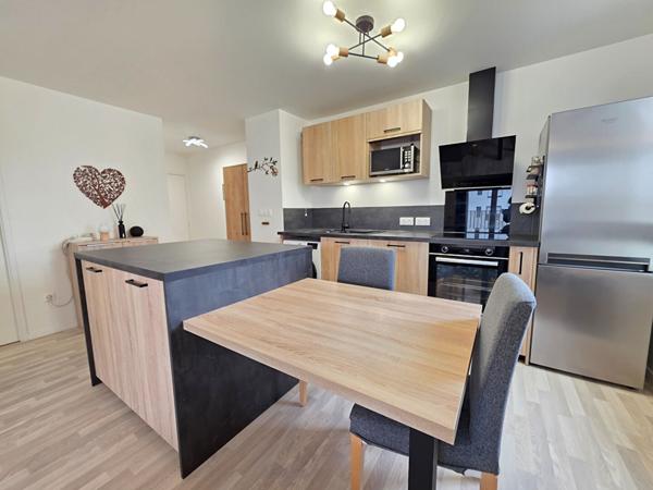 Appartement de 2024, 2 chambres avec terrasse et parking - Résidence moderne avec ascenseur