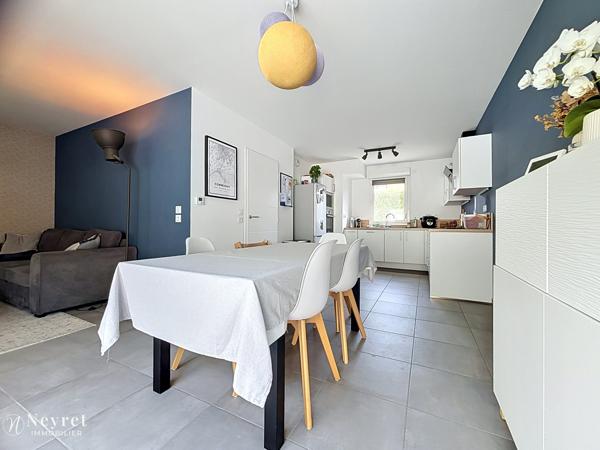 Maison T4 88 m² a Communay Piscine Garage au calme