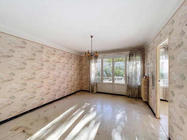 Manosque, appartement à rénover 3 pièces, jardin, cave et garage