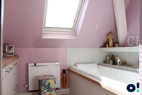 RARE, TRÈS BELLE MAISON FAMILIALE – VIEUX LILLE