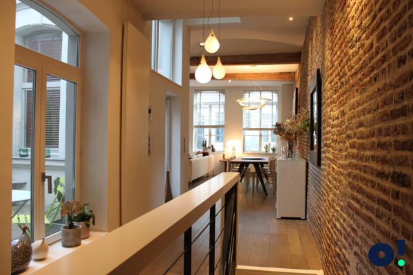 RARE, TRÈS BELLE MAISON FAMILIALE – VIEUX LILLE