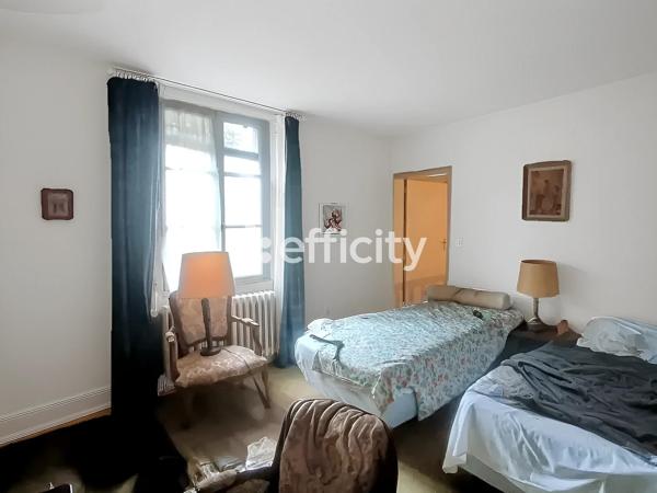 Maison
         6 pièces
        - 185 m² 273 000 €*