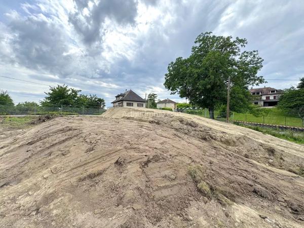 Vente Terrain 500 m2 à Les Avenières Veyrins-Thuellin