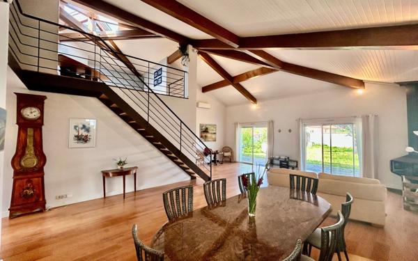 Maison à vendre    5 pièces •  Mérignac