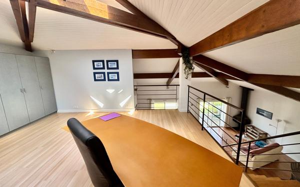 Maison à vendre    5 pièces •  Mérignac